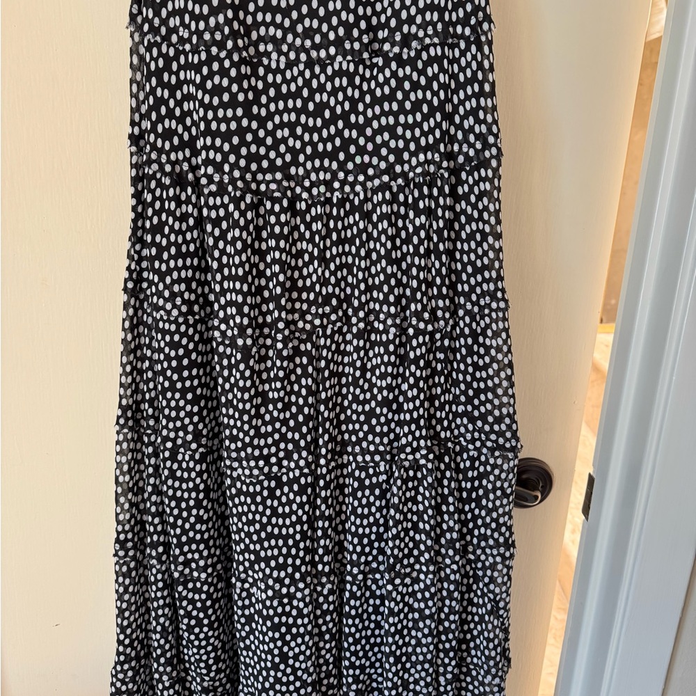 Jones New York Black and White dress light weight fully lined, elegant. Size 12p